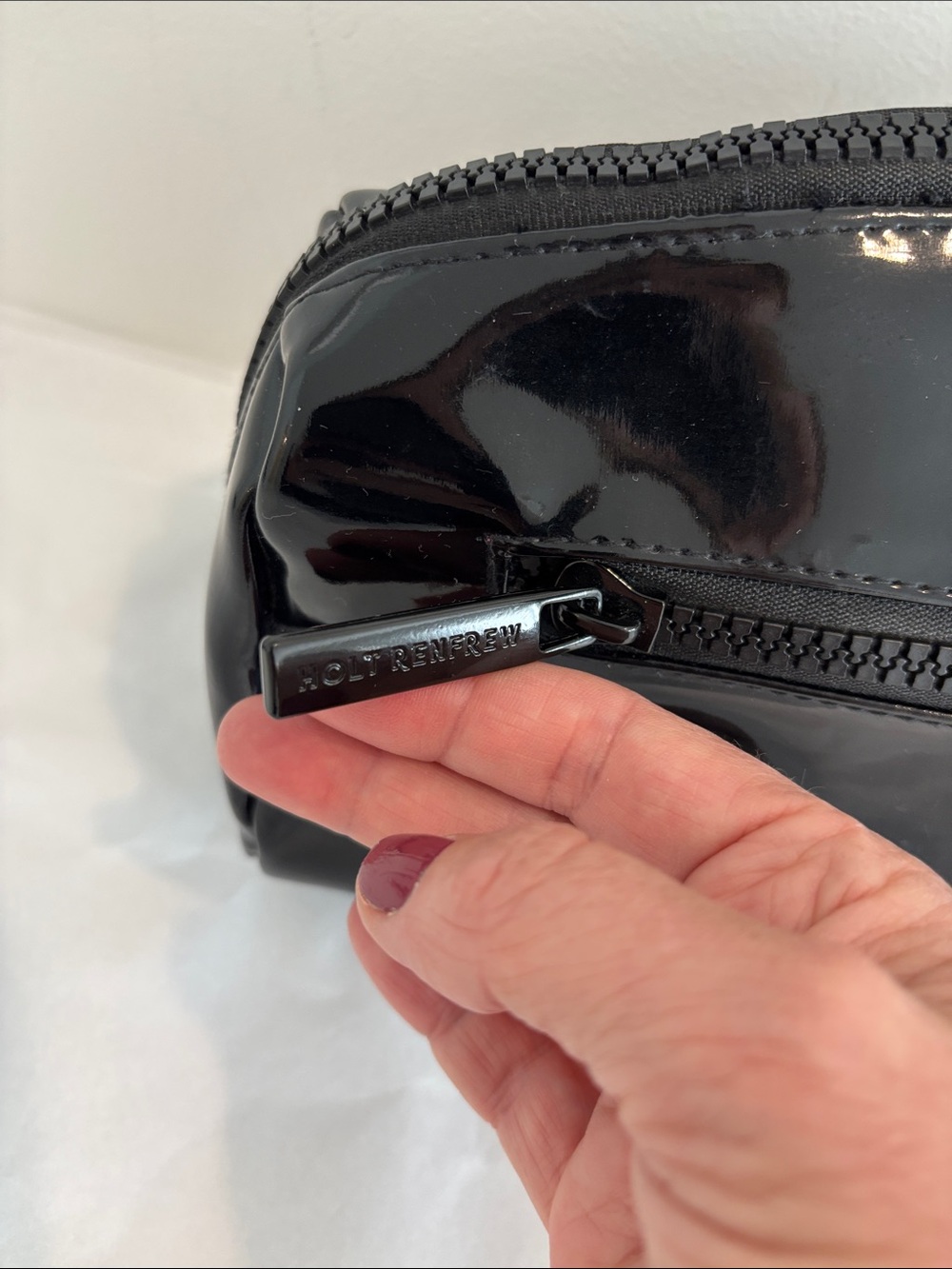 HOLT RENFREW Black Patent Travel toiletry bag make up case cosmetic bag lined - Picture 7 of 17